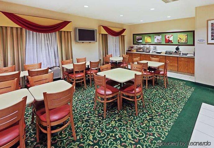 Fairfield Inn & Suites Lubbock Restoran fotoğraf